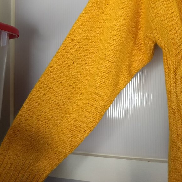 David Benjamin Yellow Pullover Silk Blend Sweater Deep V Neck Long Sleeve Large - Picture 10 of 12